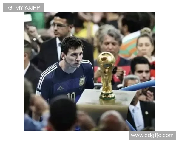 全球足球场上4号球星的闪耀瞬间与传奇故事揭秘 全球足球场上4号球星的闪耀瞬间与传奇故事揭秘