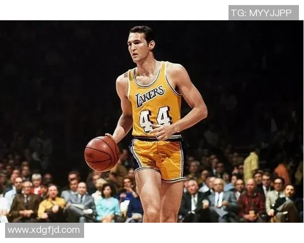 德国足球白人球星实力榜:从历史到现役球员的综合排名分析 德国足球白人球星实力榜:从历史到现役球员的综合排名分析